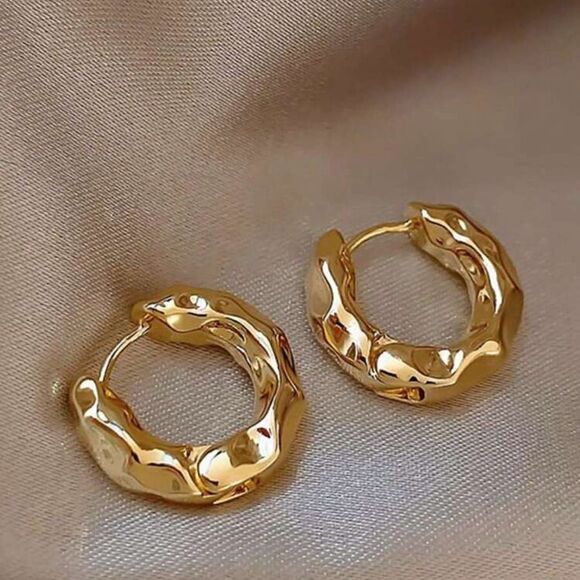 Gold Plated Stainless Steel Textured Hoop Earrings – Everyday Jewelry - Picture 4 of 4